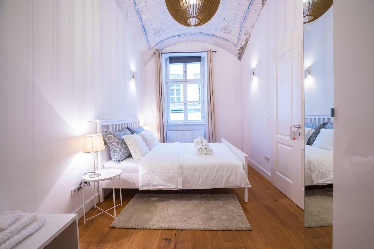 Deluxe Apartment Talia Zagreb Bagian luar foto